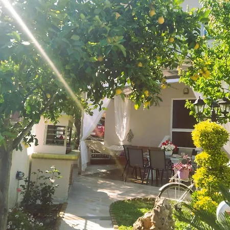 Amalia's Maisonette Дом отдыха *