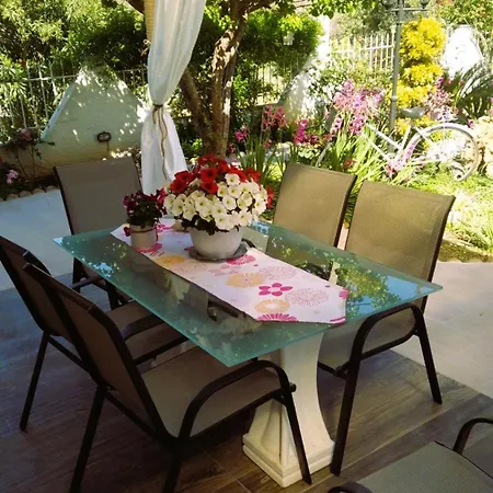 Amalia's Maisonette