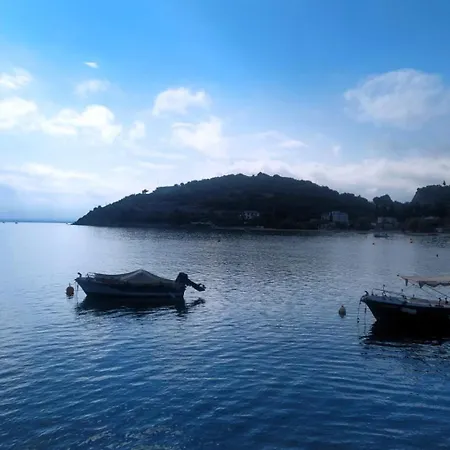 Holiday home Amalia's Maisonette